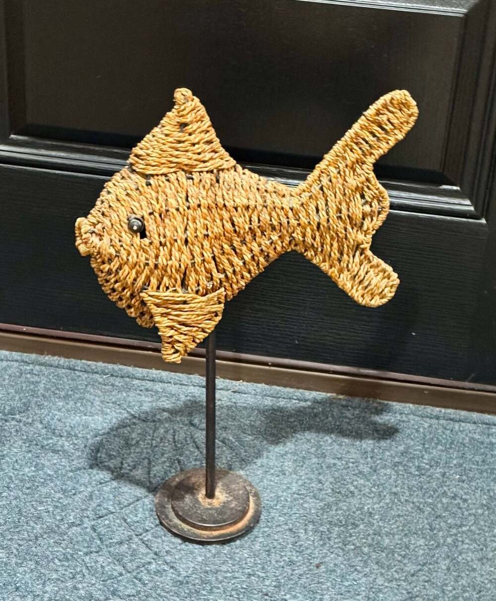 Vintage Large Rope/Rattan FISH Sculpture Beach House Nautical Decor 19” x 13”